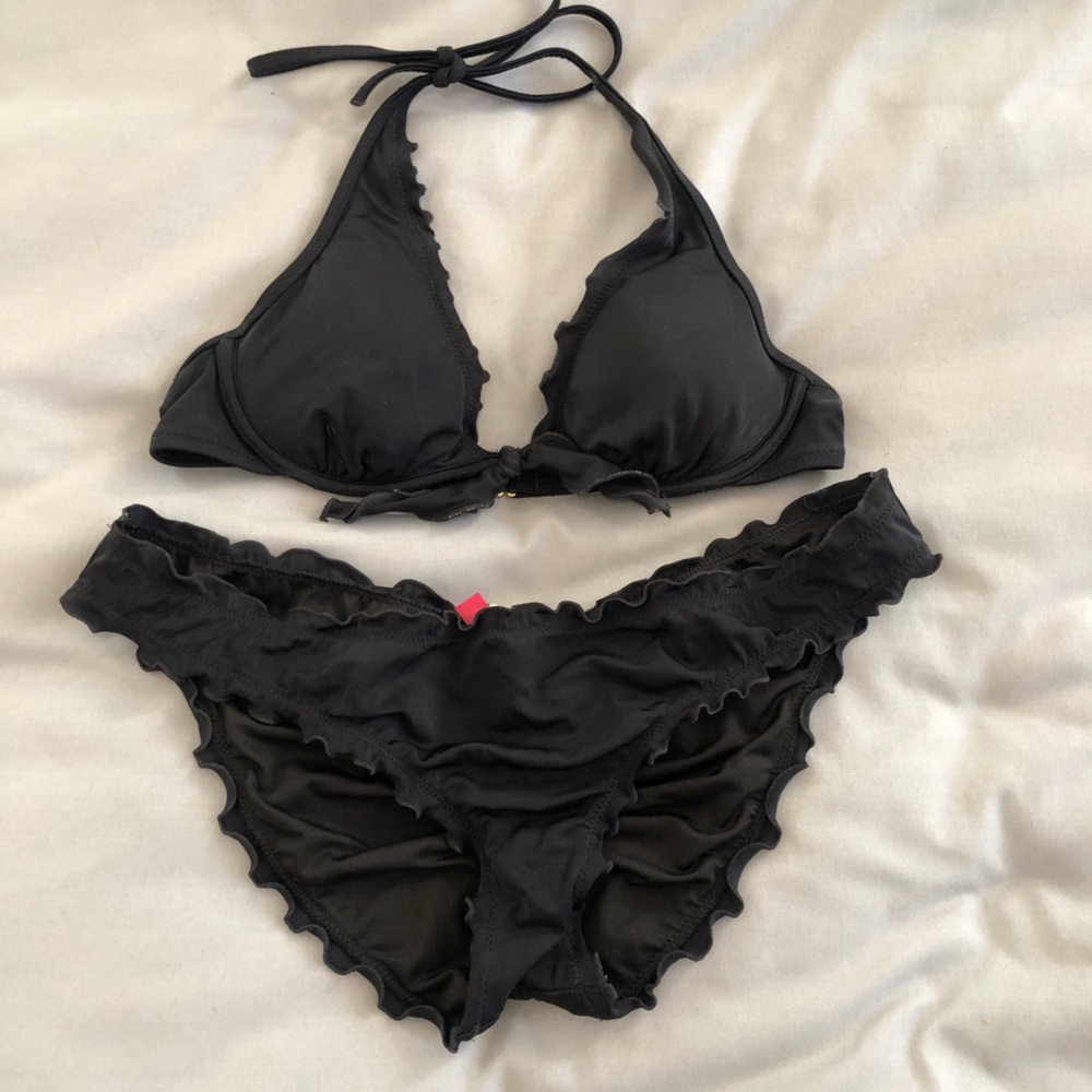 Victoria’s Secret Ruffle Ruched Cheeky Scrunch Butt Bikini